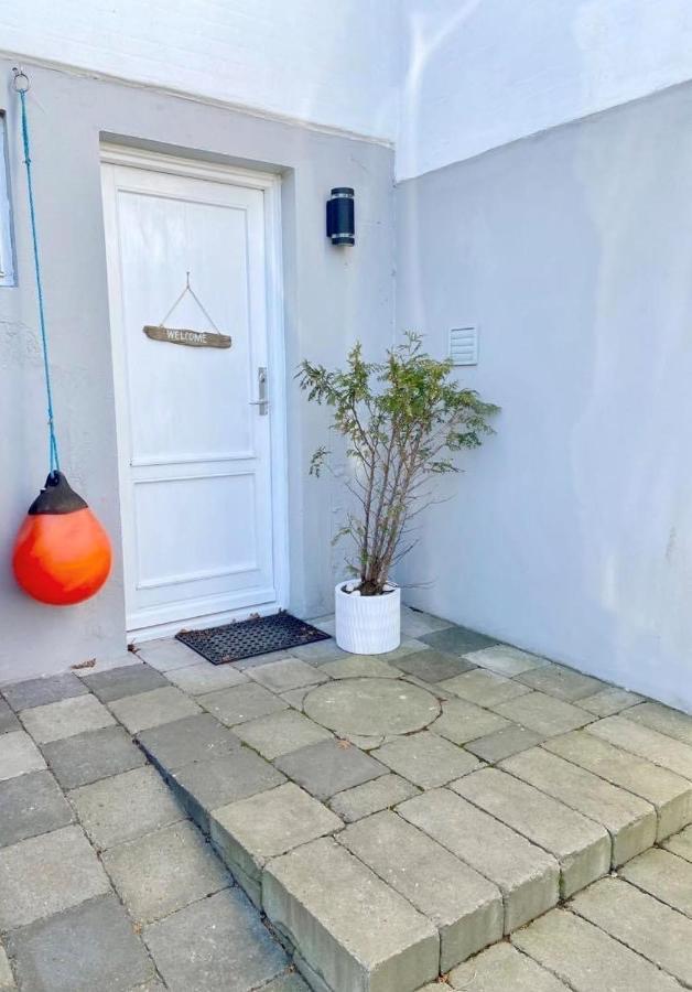 Havgassens Apartment Saeby  Bagian luar foto